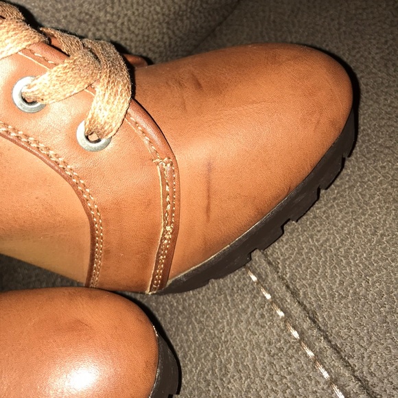 *NEVER WORN* Chestnut Faux Leather Platform Bootie - Picture 4 of 7